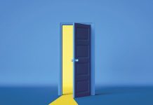 ¿Quien Abrió la Puerta?